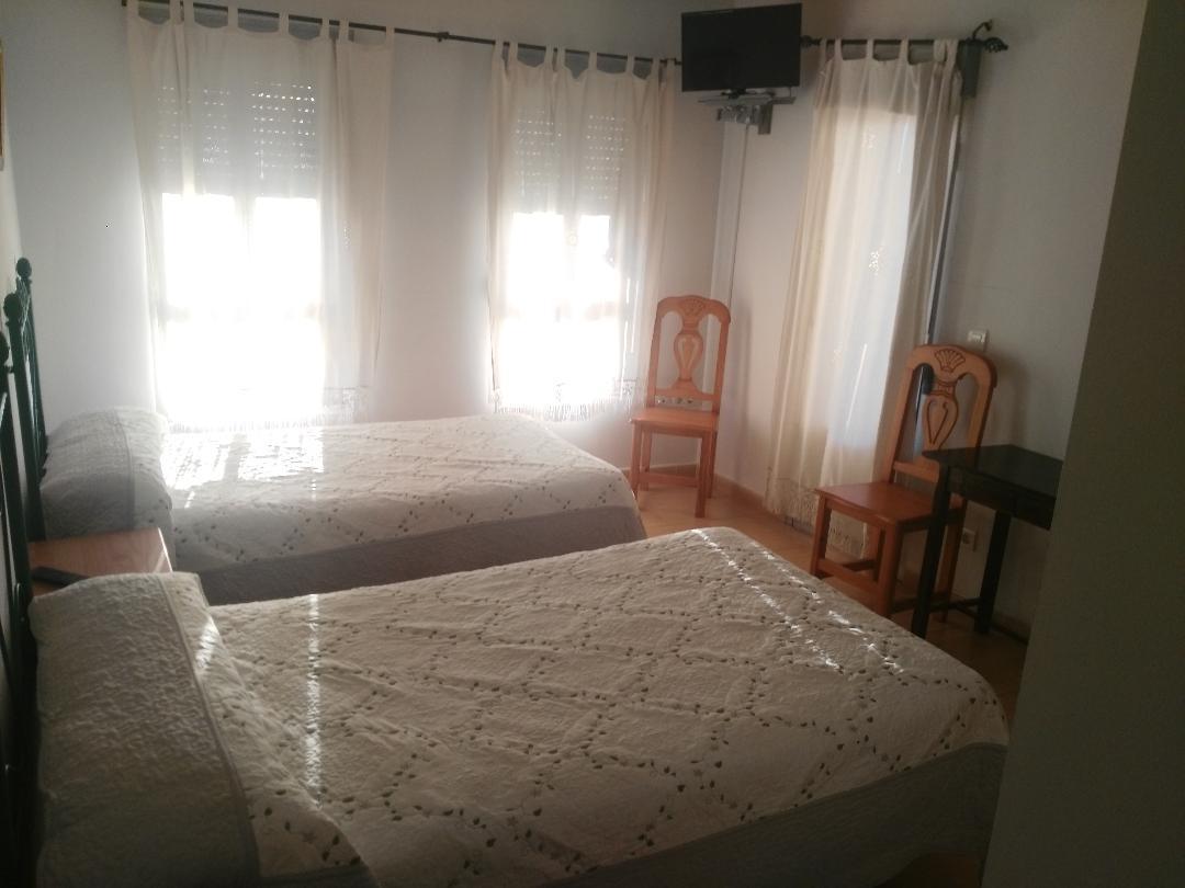 Hotel Delphos Moraleja Bagian luar foto